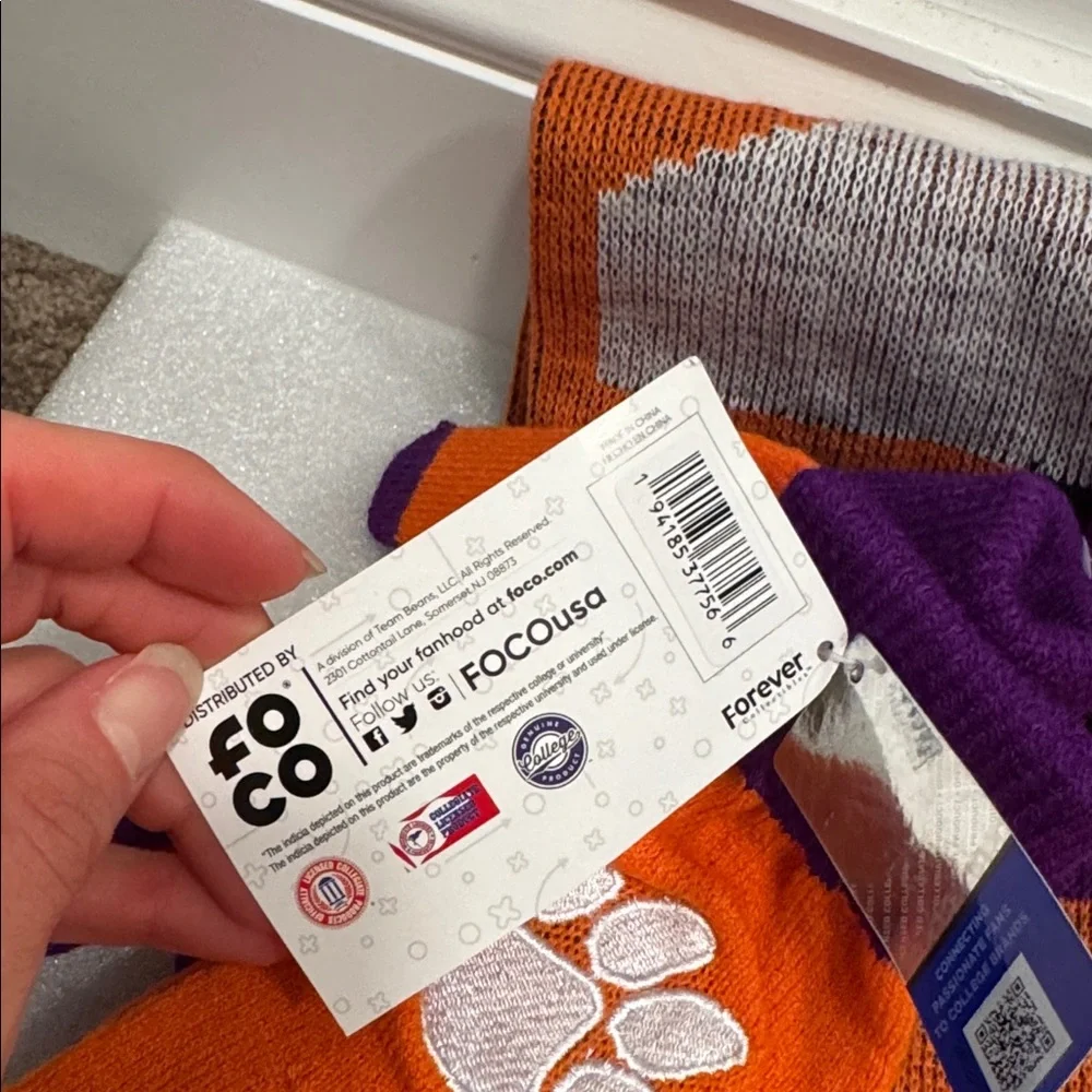 Clemson tigers foco fringe scarf & glove set NWT adults women’s